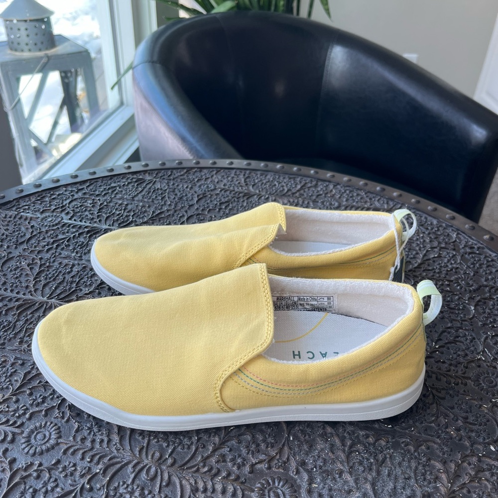 VIONIC BEACH MARSHALL CANVAS SLIP ON SHOES IN SUN YELLOW 8.5 EU 40 - Picture 3 of 6